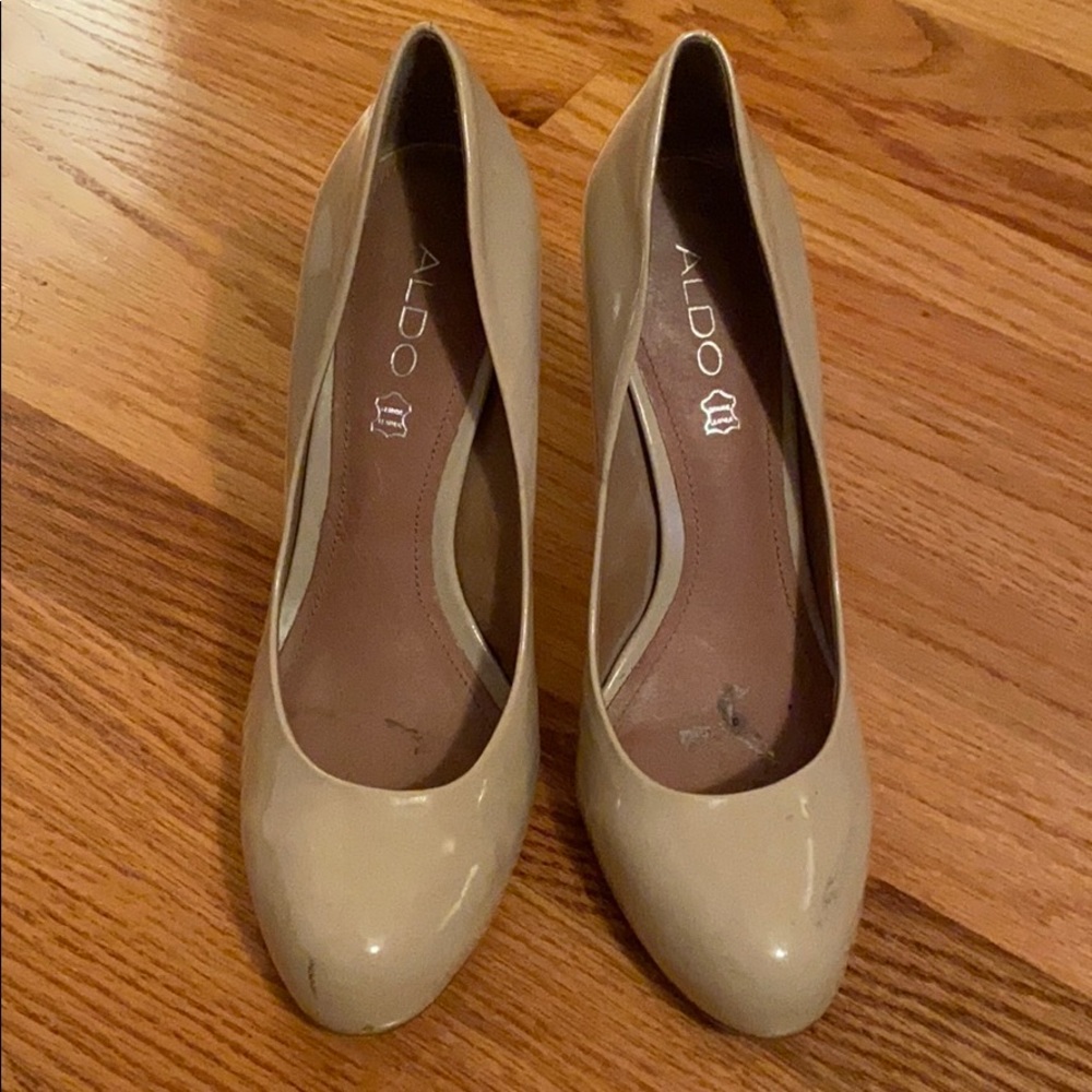 Patent leather nude heels